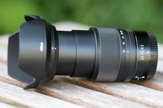 Nikon NIKKOR Z 24-70mm f/4 Sのレビュー比較まとめ。軽量標準ズームの